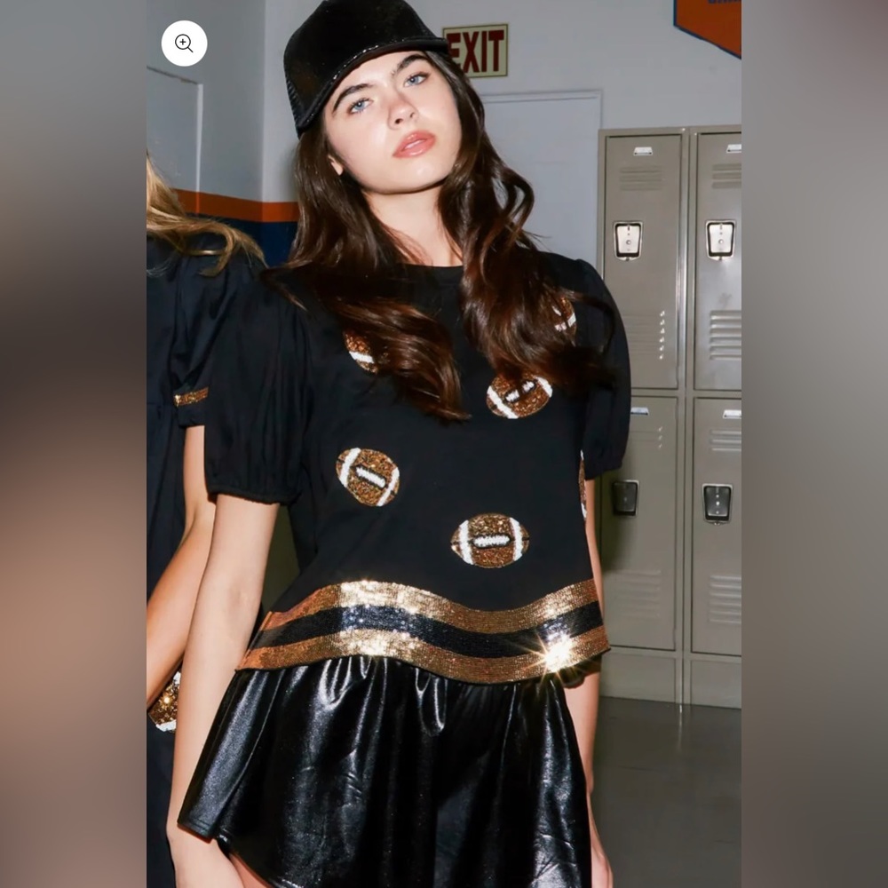 NWT Sequin football patch tee (black) - small